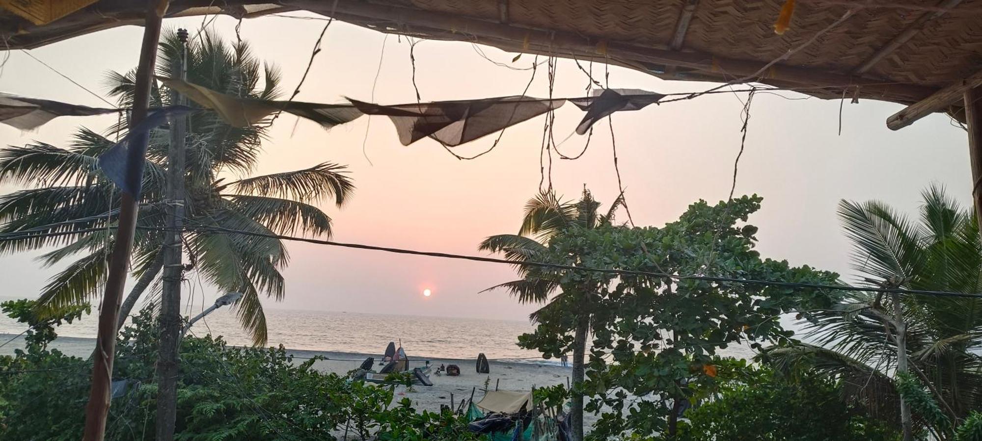 Peace And Love Beach Homestay Alappuzha 外观 照片